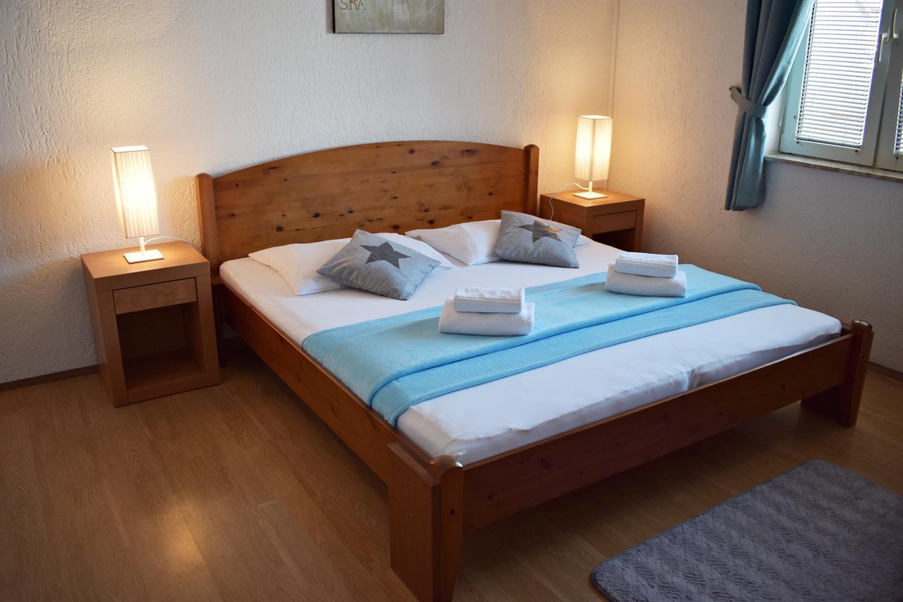 Apartments Zara Екстер'єр фото